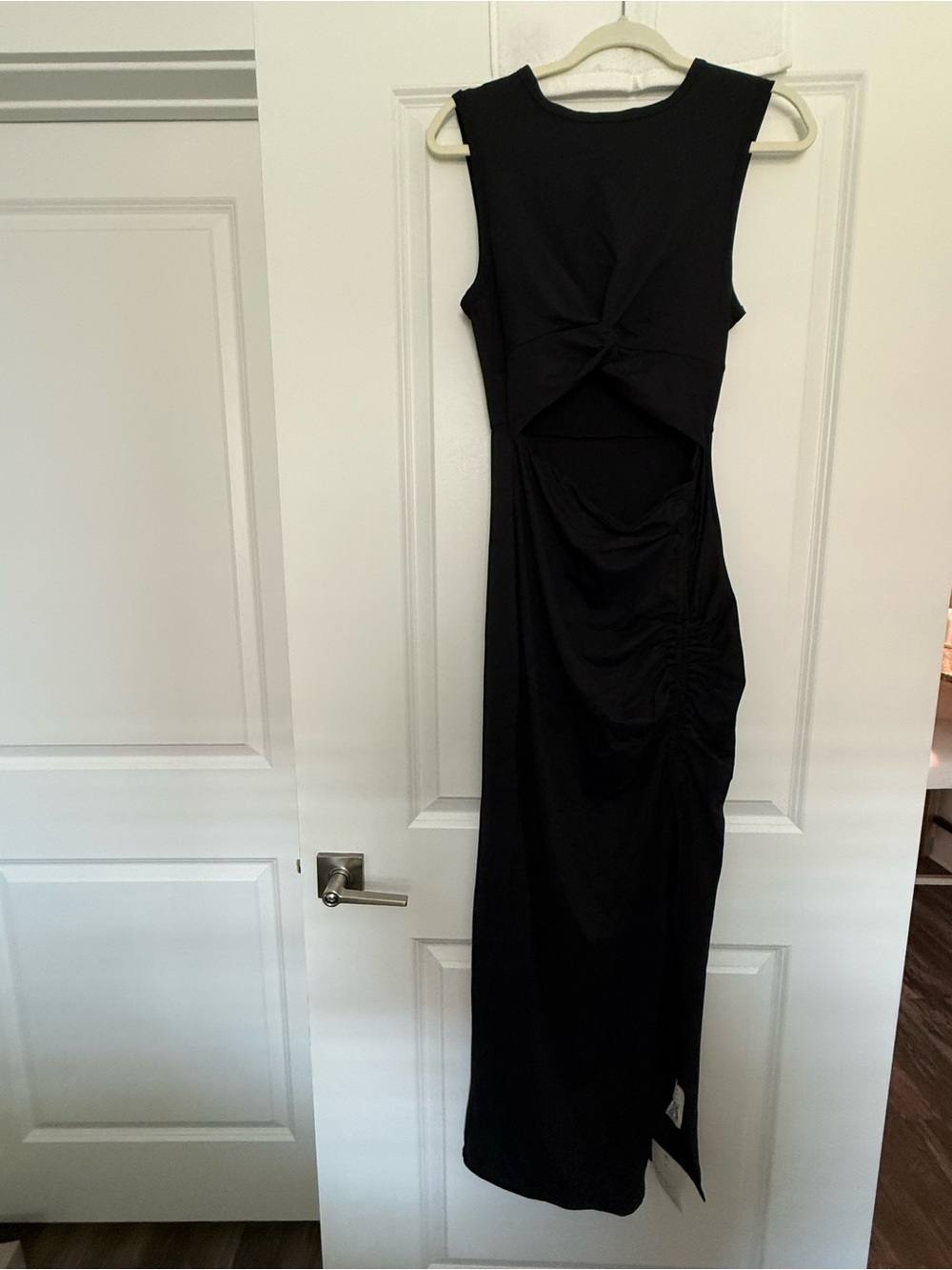 HALARA Black Backless Sleeveless Cutout Midi Dress